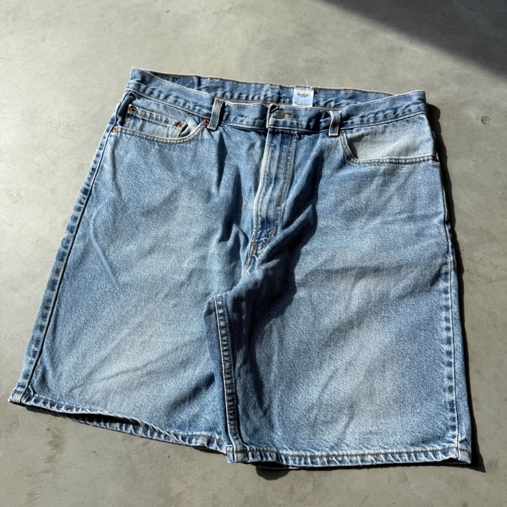 Vintage y2k Levi's 505 Jean Shorts